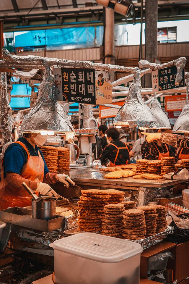Bustling stalls and narrow alleys of Namdaemun Market